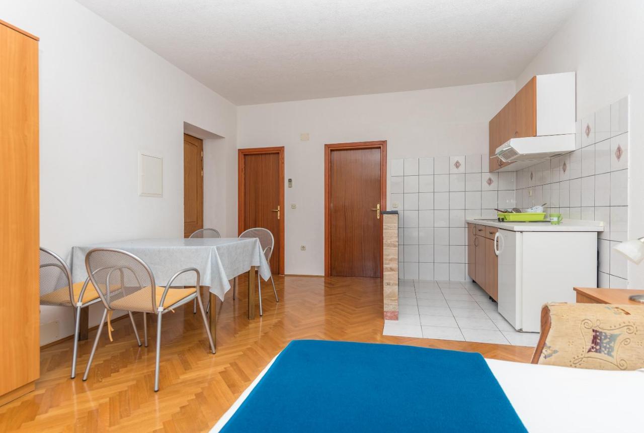 Apartmani Petracie Drvenik  Bagian luar foto