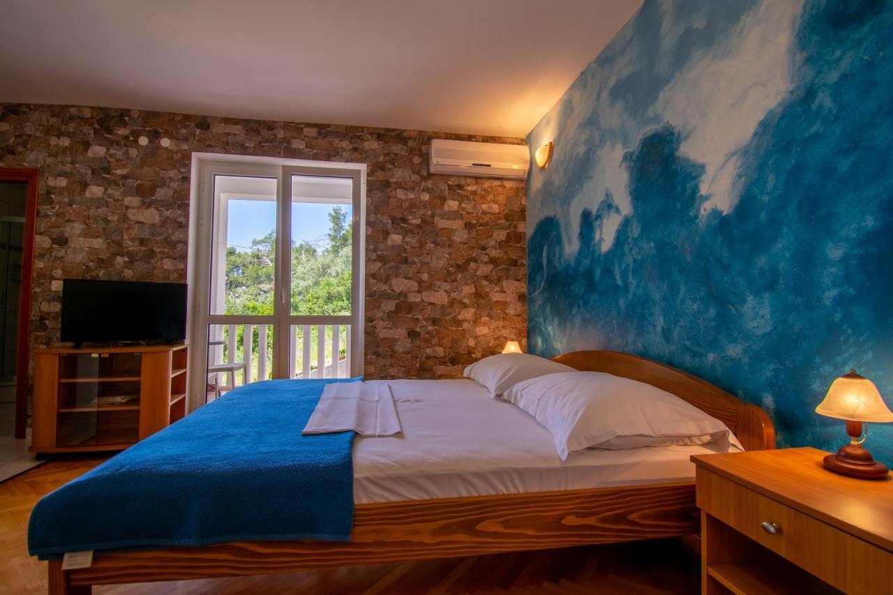 Apartmani Petracie Drvenik  Bagian luar foto